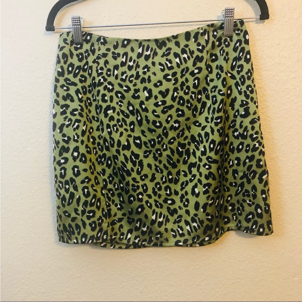 Superdown Betty Slit Mini Skirt in Green Leopard - Picture 3 of 9